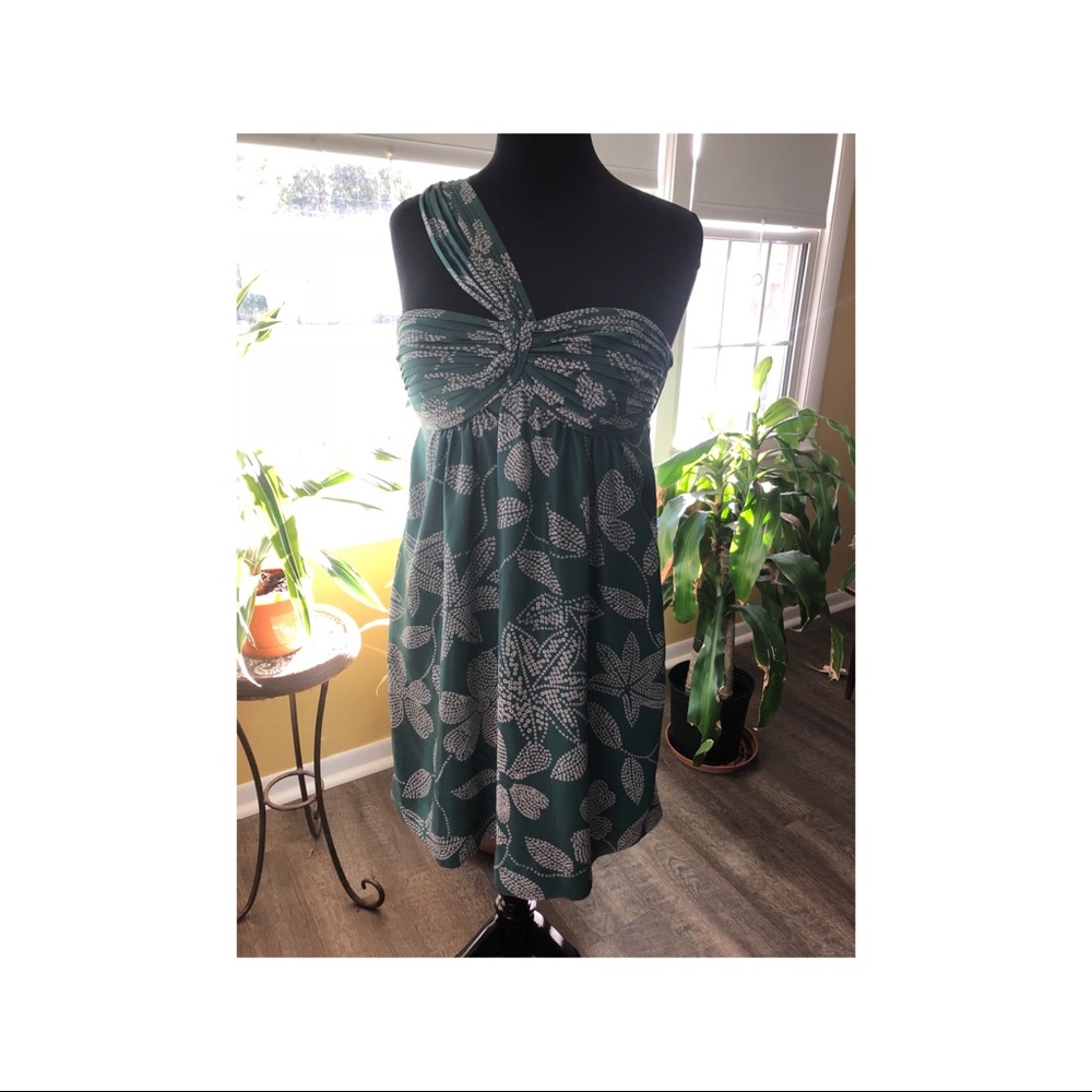 BCBGMaxaZria Strapless Mid Length Dress